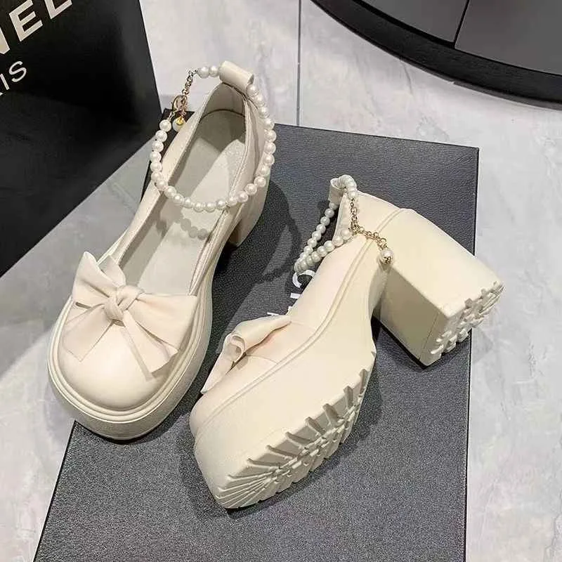 Bow mary janes