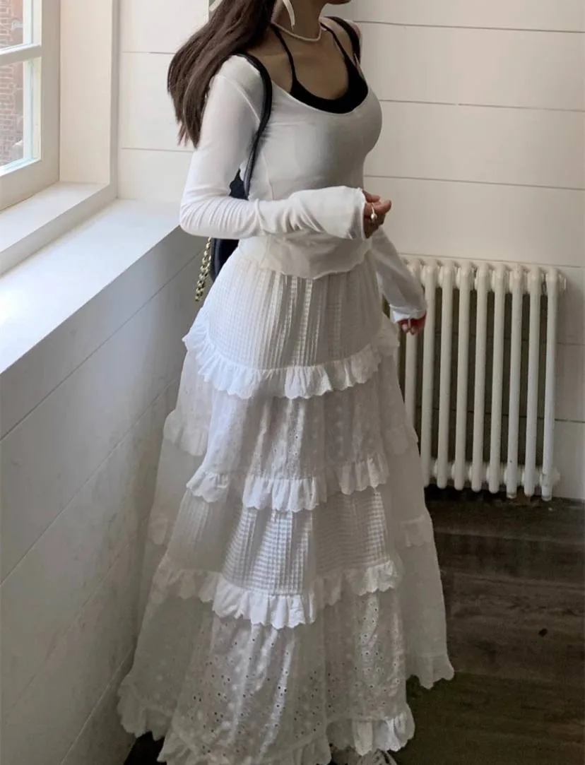 Flared lace skirt - Image 4
