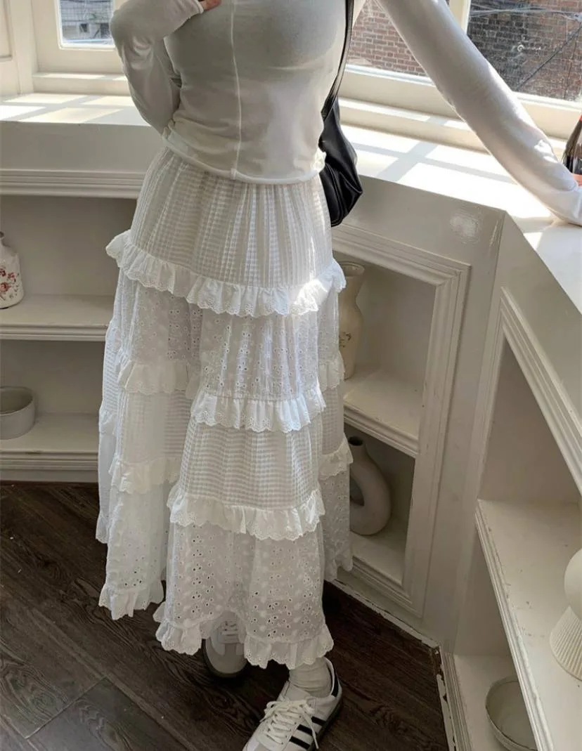 Flared lace skirt - Image 6