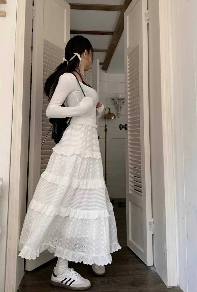Flared lace skirt - Image 7