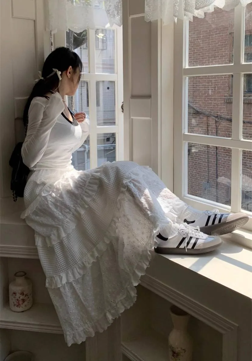Flared lace skirt - Image 8
