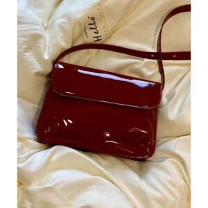 Wine red shoulder bag