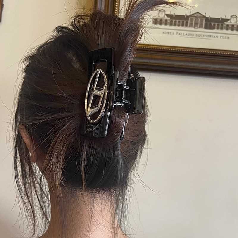 Y2k Clutcher (set of 3) 3 Y2k Clutcher (set of 3) - Image 3