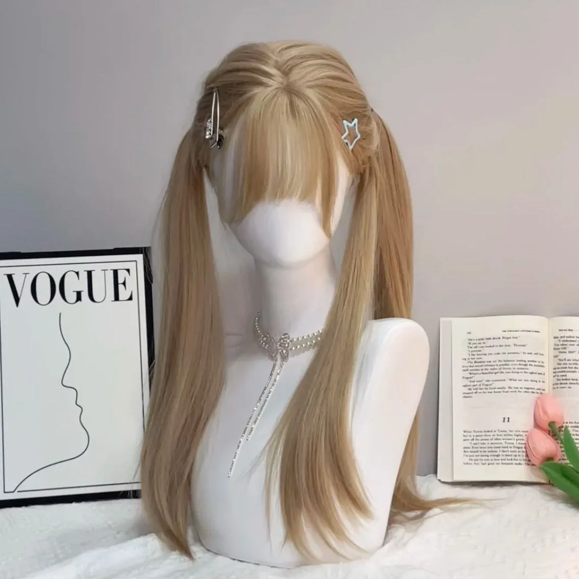 Kawaii Wig (light golden blonde) 1 Kawaii Wig (light golden blonde)