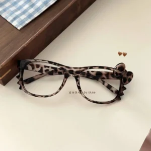 Leopard print glasses