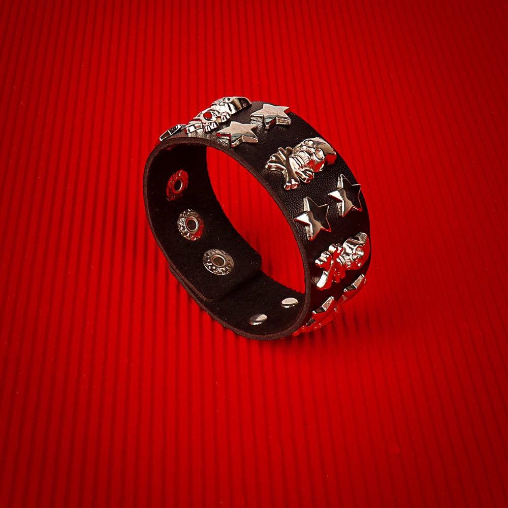 Goth star and skull bracelet 3 Goth star and skull bracelet - Image 3