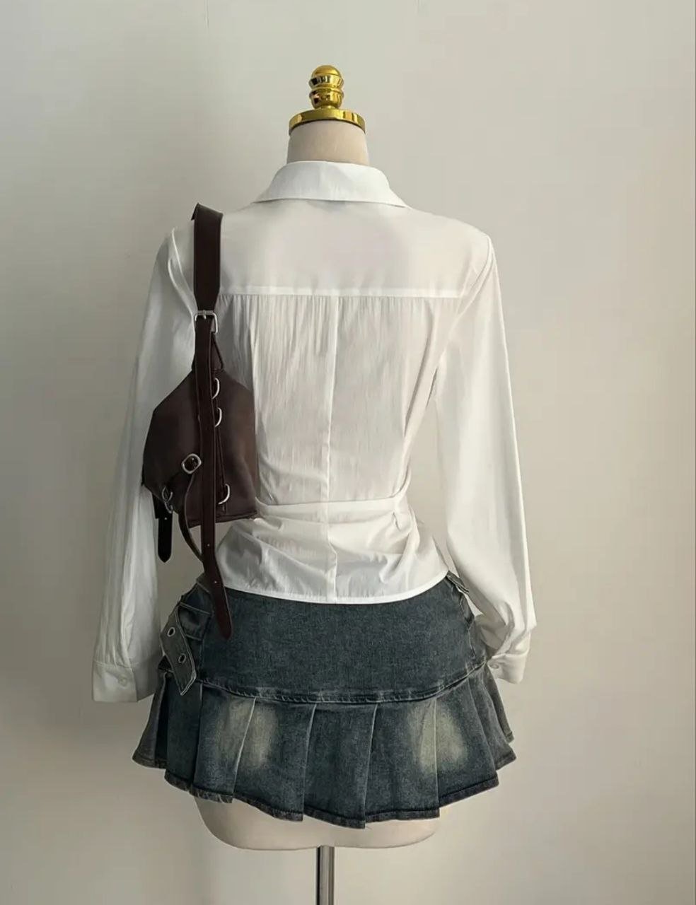 French-Style Designer Waist-Cinching Shirt 4 French-Style Designer Waist-Cinching Shirt - Image 4