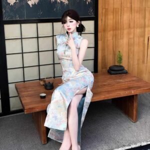 Mountain Yumong 2026 spring new improvement Chinese cheongsam waist slim black meat long retro dress