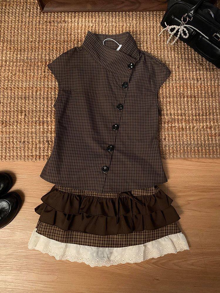 Retro Plaid Two-Piece Co-ord Set Asymmetric Sleeveless Vest Top & Tiered Ruffle Mini Skirt 2 Retro Plaid Two-Piece Co-ord Set Asymmetric Sleeveless Vest Top & Tiered Ruffle Mini Skirt - Image 2