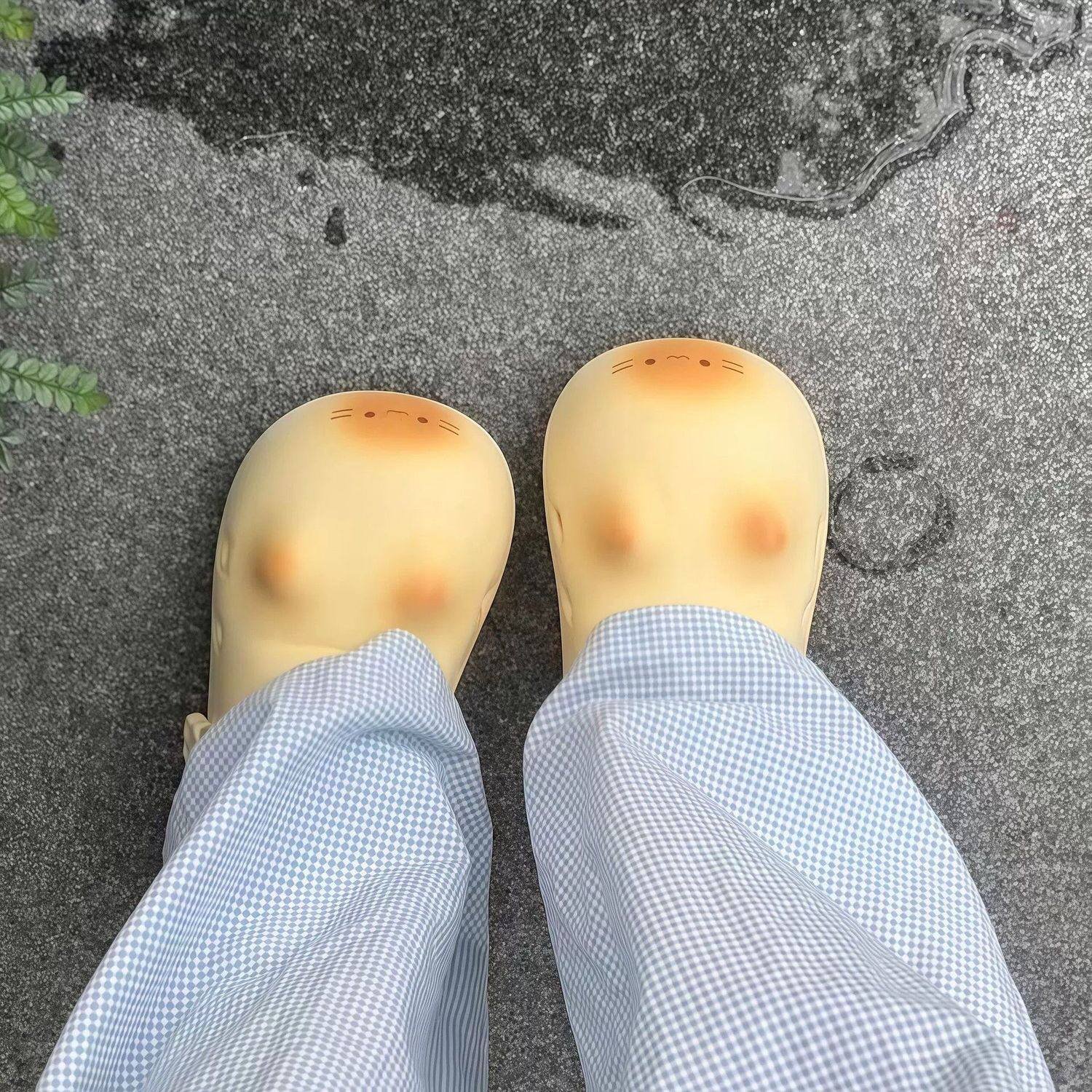 Cute Cat Face Warm Winter Clogs Plush Thermal EVA Indoor & Outdoor Slippers 3 Cute Cat Face Warm Winter Clogs Plush Thermal EVA Indoor & Outdoor Slippers - Image 3